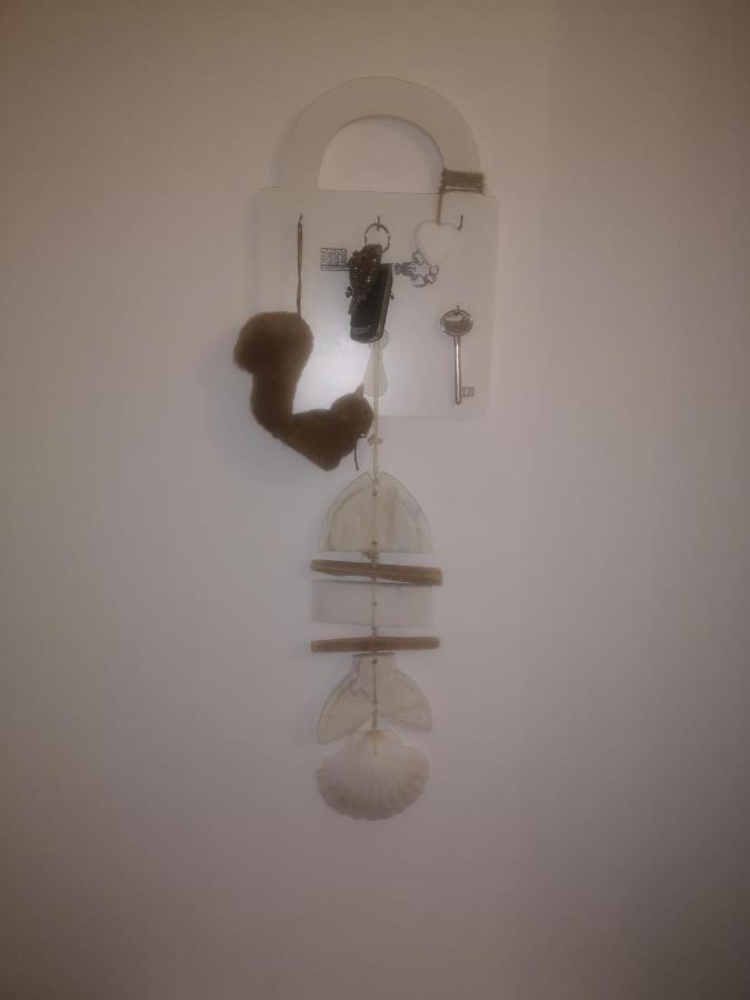 Monica'S Apartment 马瑞纳迪卡拉拉 外观 照片