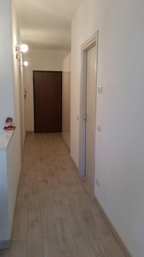 Monica'S Apartment 马瑞纳迪卡拉拉 外观 照片