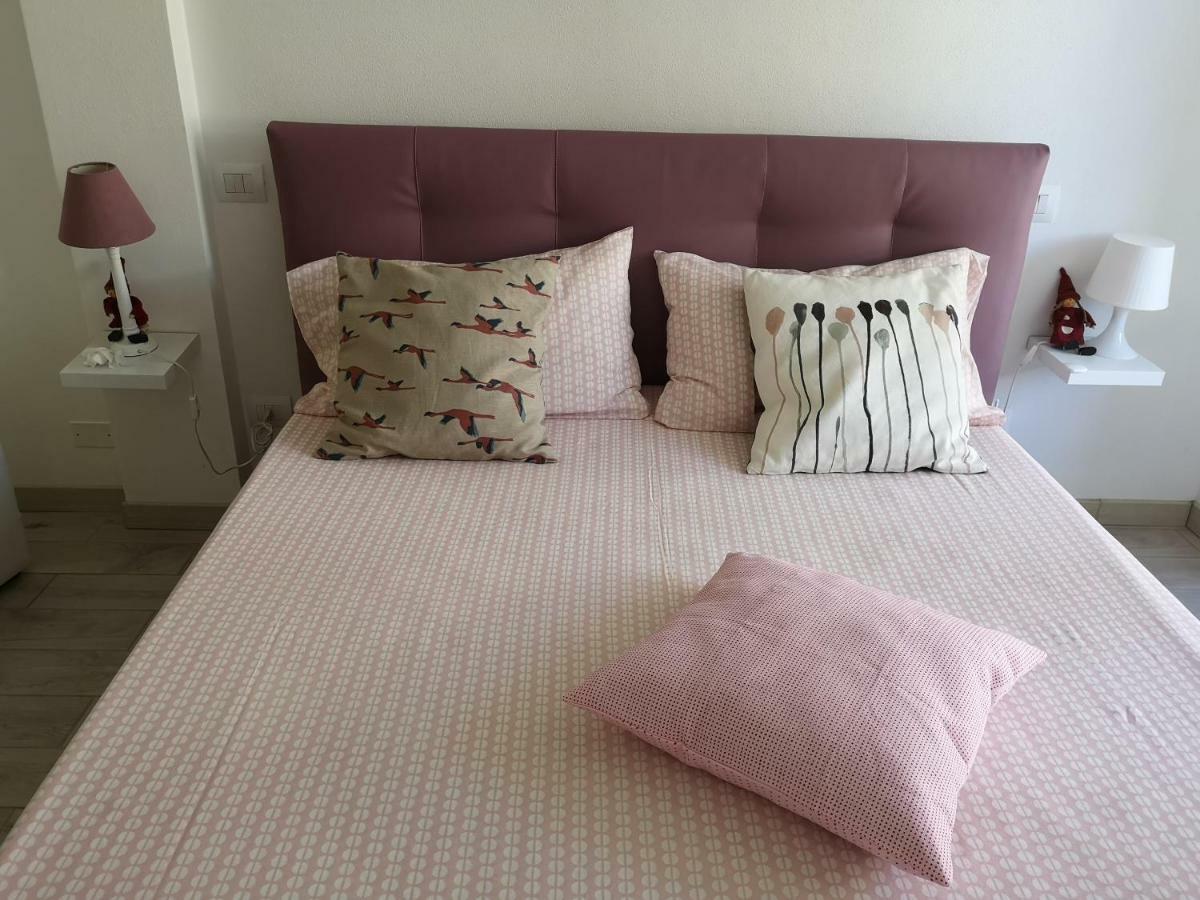 Monica'S Apartment 马瑞纳迪卡拉拉 外观 照片